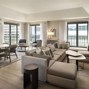 Luxury One-Bedroom King Suite